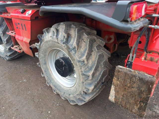 Roterande teleskoplastare Manitou MRT1742