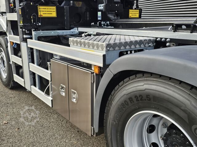 Sistema de brazo de gancho MAN TGS 35.470 8x4 / HMF 2243 Z KRAAN + HAAKARM