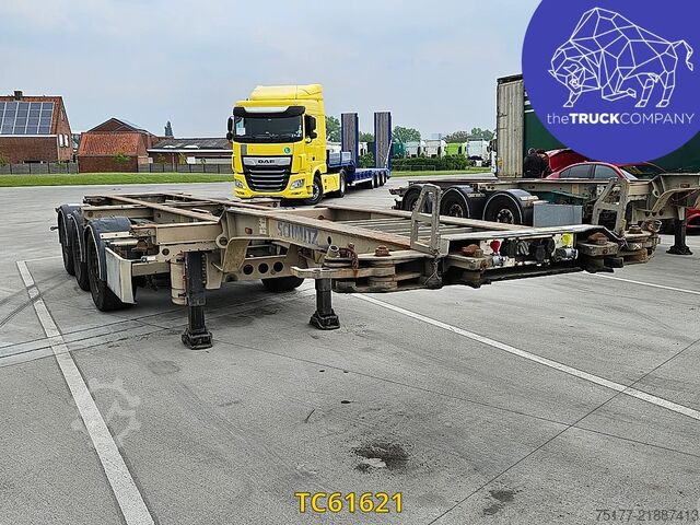 Transport av containrar Schmitz Cargobull 