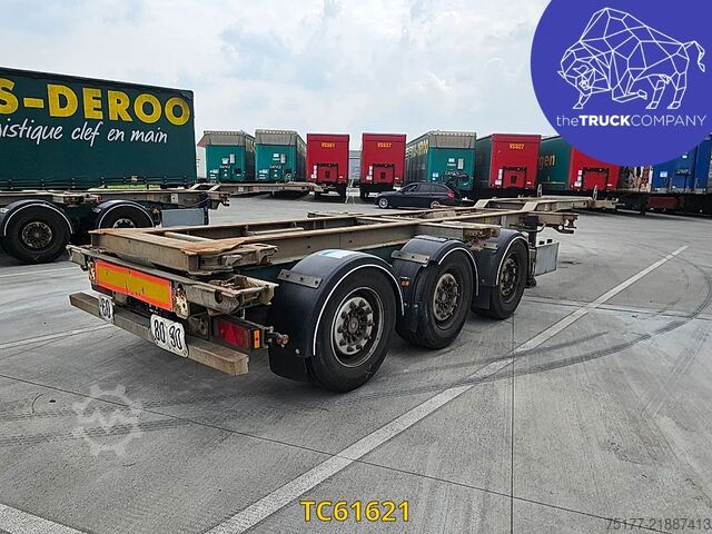 Transport av containrar Schmitz Cargobull 