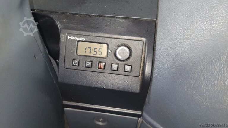 Lastbil med trevägstipp Mercedes-Benz 1318 AK Kipper Kran 4X4 deutsches Fahrze