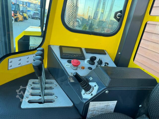 Τετρακατευθυνόμενο περονοφόρο ανυψωτικό όχημα Combilift C4000/ 2021 year / 1708 hours !!!!