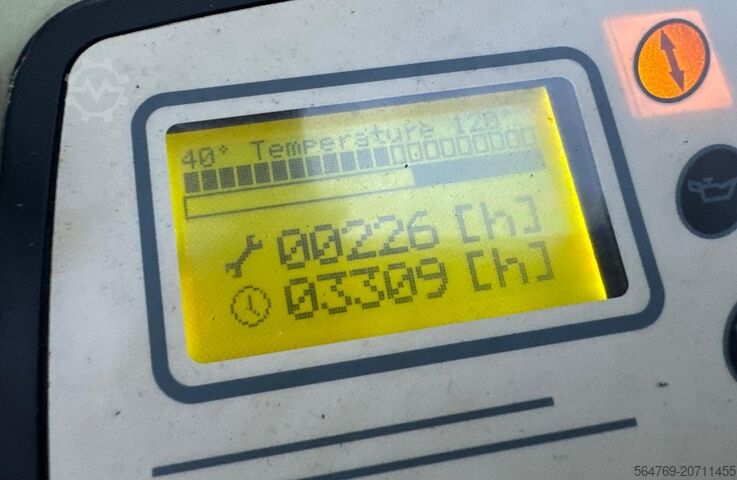 Čtyřsměrný vysokozdvižný vozík Hubtex DQ45 / 4500 kg/ Triplex /Only 3309 h