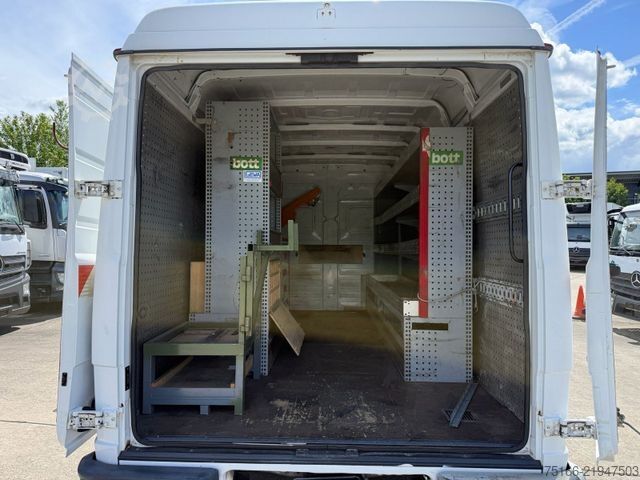 Panel van MERCEDES-BENZ VARIO 613 D Kasten 4 m Hochdach*KRAN