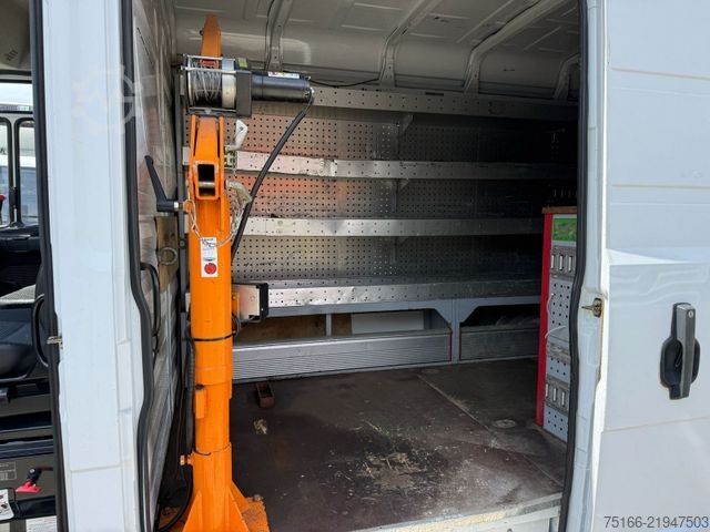 Panel van MERCEDES-BENZ VARIO 613 D Kasten 4 m Hochdach*KRAN