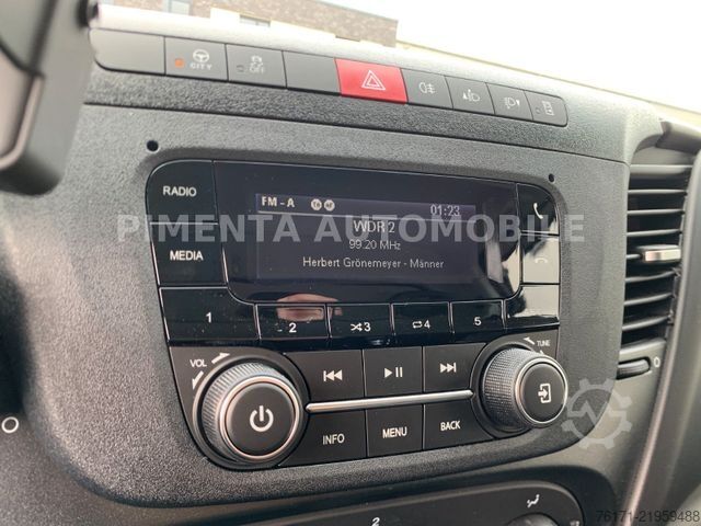 Furgone chiuso IVECO Daily 35S14H EA8 KOFFER LBW AUT KLIMA AHK 3,5t