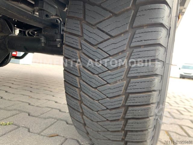 Furgone chiuso IVECO Daily 35S14H EA8 KOFFER LBW AUT KLIMA AHK 3,5t