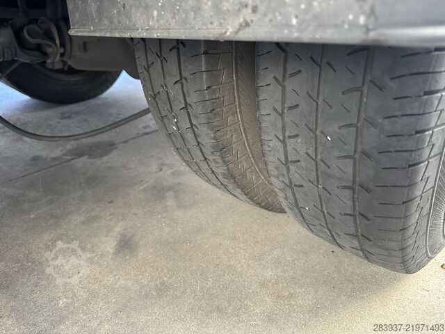 Dubă cu caroserie tip cutie IVECO DAILY 35C