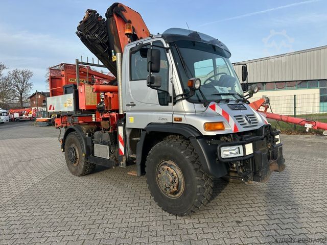 Platós teherautó UNIMOG U 500 / Palfinger PK 23000 / Personenkorb/ Winde