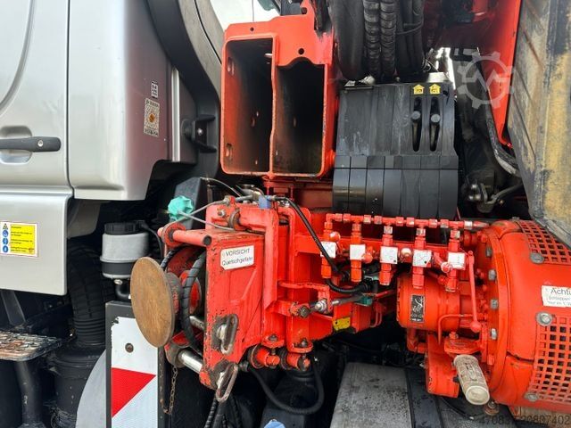 Platós teherautó UNIMOG U 500 / Palfinger PK 23000 / Personenkorb/ Winde