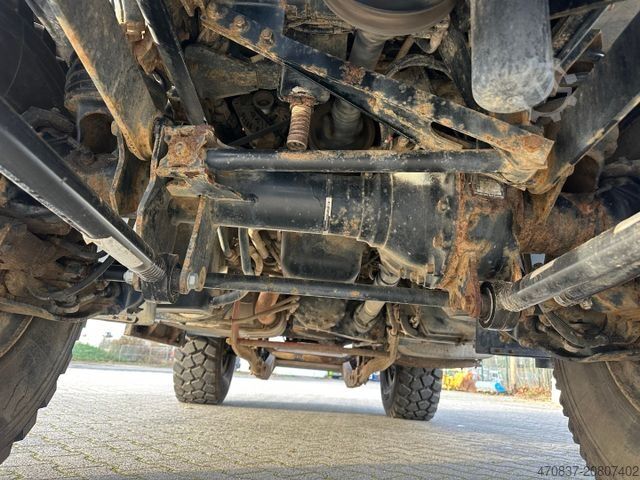 Platós teherautó UNIMOG U 500 / Palfinger PK 23000 / Personenkorb/ Winde