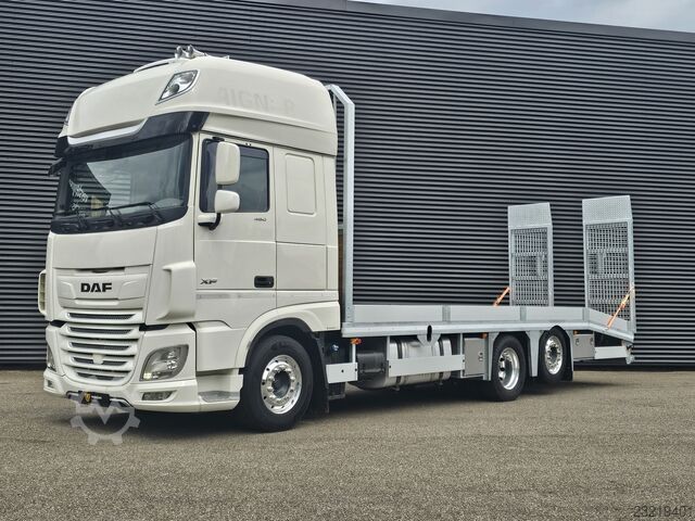 DAF XF 480 6x2-4 / Rampalı makine taşıma kamyonu DAF XF 480 6x2-4 / OPRIJ - MACHINE TRANSPORT