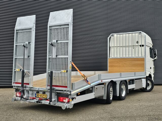 DAF XF 480 6x2-4 / Rampalı makine taşıma kamyonu DAF XF 480 6x2-4 / OPRIJ - MACHINE TRANSPORT