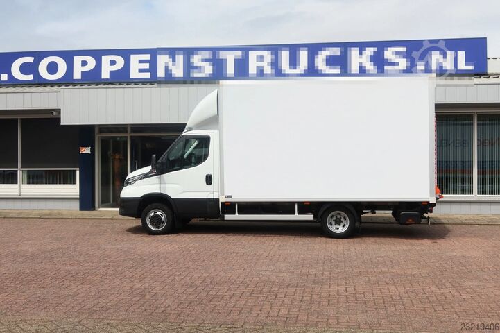 Iveco 50C18 C1-körkort. Lastkapacitet 2 184 kg. Hi-Matic växellåda + bakgavellyft 1 000 kg. Iveco 50C18 C1 Rijbewijs. Laadvermogen 2184 KG. Hi-Ma...