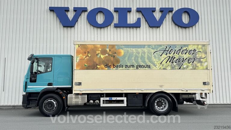Iveco EuroCargo 180E32 4x2r, 18 t, cu suprastructură pentru transportul băuturilor, marca Speiser. Iveco EuroCargo