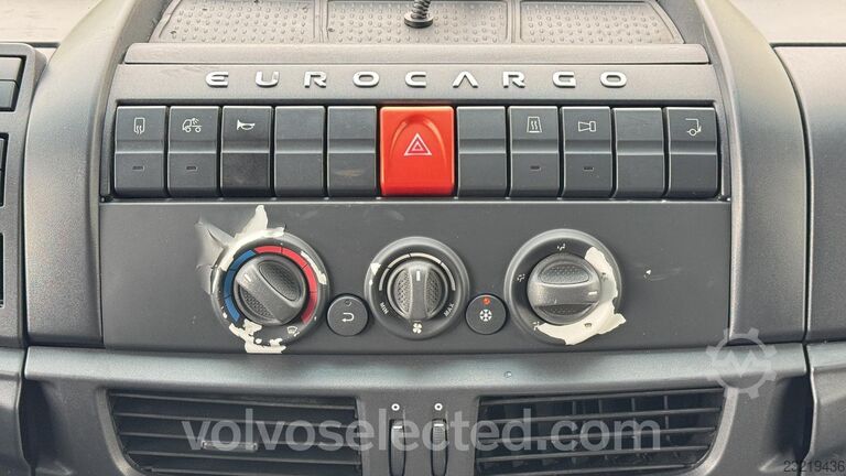 Iveco EuroCargo 180E32 4x2r, 18 t, cu suprastructură pentru transportul băuturilor, marca Speiser. Iveco EuroCargo