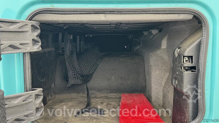 Iveco EuroCargo 180E32 4x2r, 18 t, cu suprastructură pentru transportul băuturilor, marca Speiser. Iveco EuroCargo
