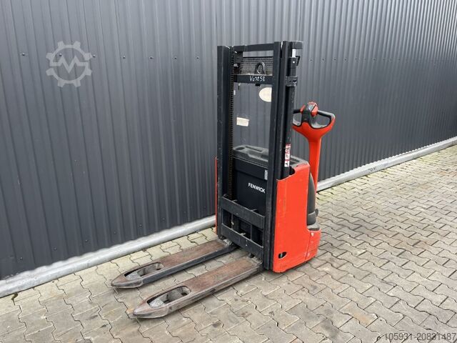 Pedestrian Stacker Linde L10B