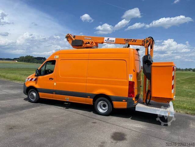 Platformă de lucru montată pe camion GSR e 140 tjv
