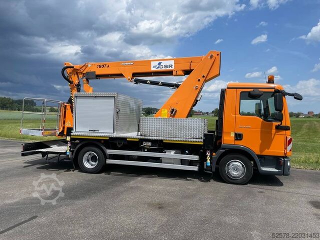 Platformă de lucru montată pe camion GSR E180TJ