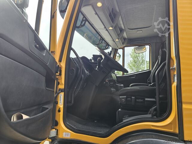 Fourgon porte-voitures Iveco AD320S42 8x2 / RETARDER / WINCH / AUTO-TRANSPORTER