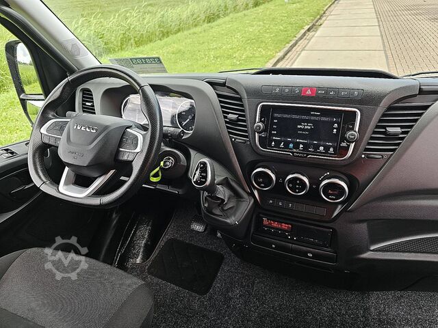 Στέισον βάγκον με ψηλή οροφή IVECO DAILY 35S18 dubb cab ac aut EUR6