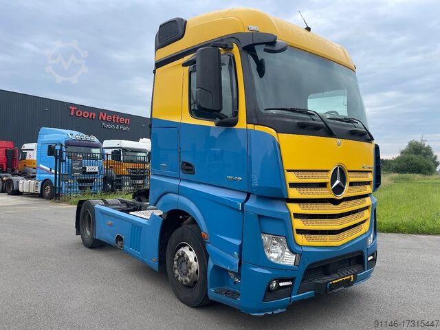Standaard-SZM Mercedes-Benz Actros 1943