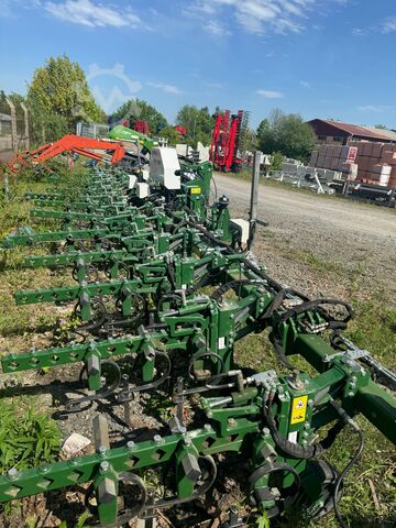 Rübentechnik  Robocrop Guided Hoe