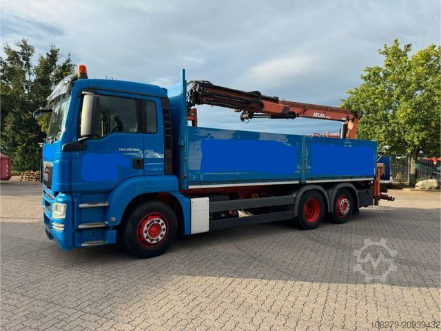 Vrachtauto met open laadbak MAN TGS 26.360/6x2, Atlas 170.2, Lenka.