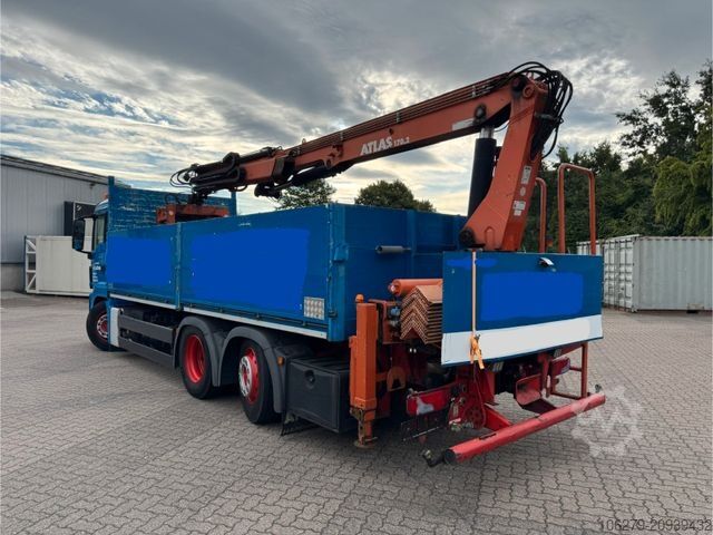Vrachtauto met open laadbak MAN TGS 26.360/6x2, Atlas 170.2, Lenka.