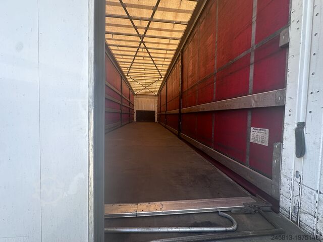 Semirremolque con lona "MEGA" Kässbohrer MAXIMA XS