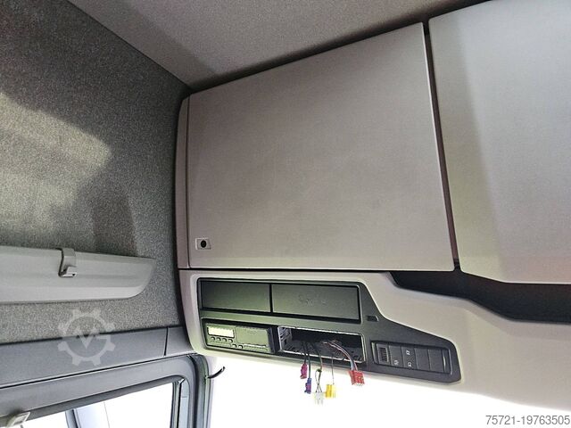 BDF-Systeem SCANIA R450 6X2*4 RET. LED WB475