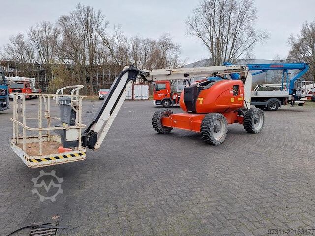 Plate-forme de travail télescopique articulée JLG 600AJ