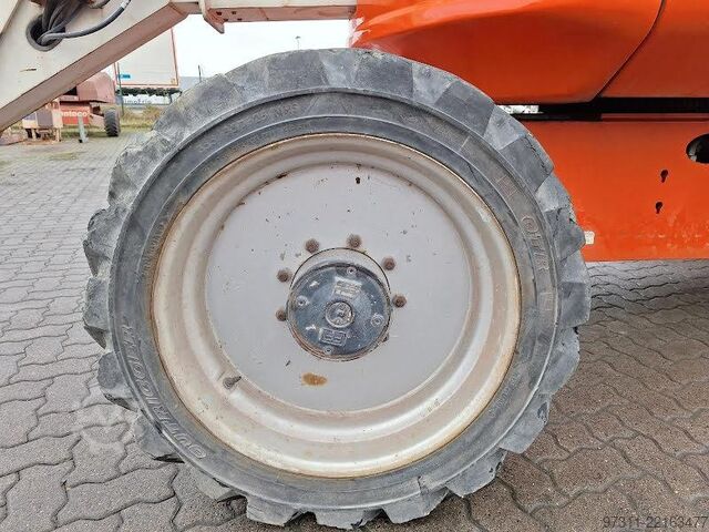 Plate-forme de travail télescopique articulée JLG 600AJ