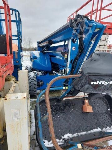 Scharnierende telescopische hoogwerker Niftylift HR17 HYBRID 4X4
