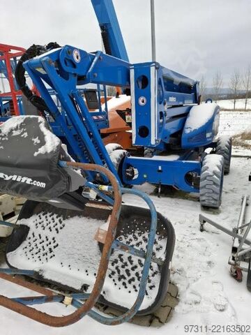 Scharnierende telescopische hoogwerker Niftylift HR17 HYBRID 4X4