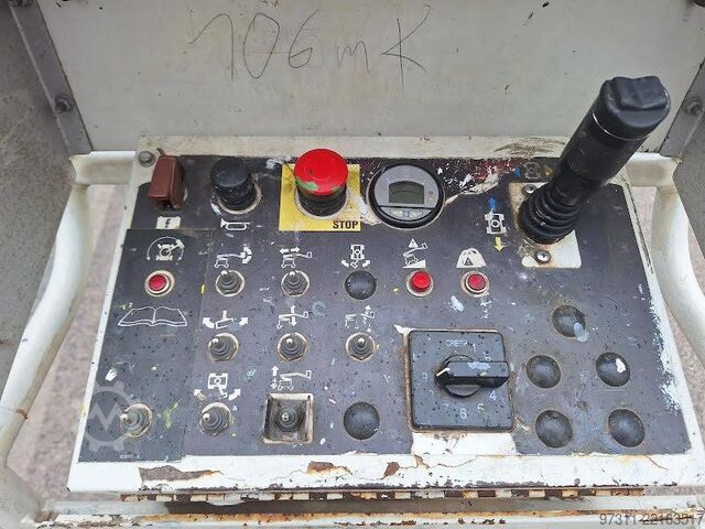 Kloubová teleskopická pracovní plošina Genie Z-34/22N