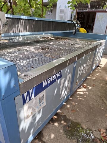 Stroj na řezání vodním paprskem Waterjet Corporation cl510