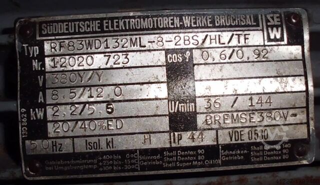 Motorreductor 2,2/5,5 kW 36/144 rpm SEW-EURODRIVE RF83WD132ML-8-2BS/HL/TF