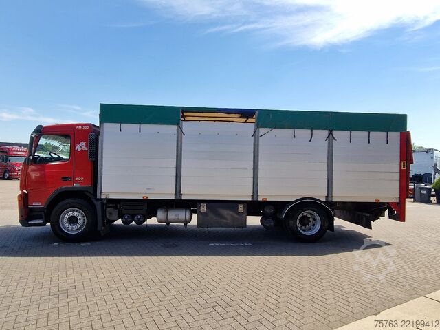 Transporte de ganado Volvo FM 300 4x2 - Livestock 1 deck - Ventilation - E...