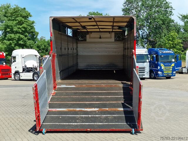 Transporte de ganado Volvo FM 300 4x2 - Livestock 1 deck - Ventilation - E...