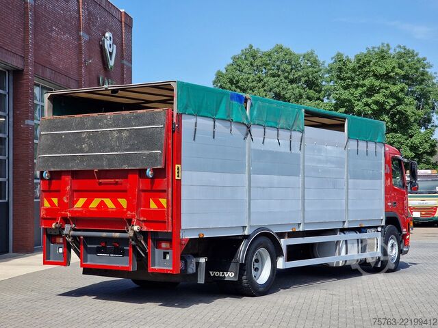 Transporte de ganado Volvo FM 300 4x2 - Livestock 1 deck - Ventilation - E...