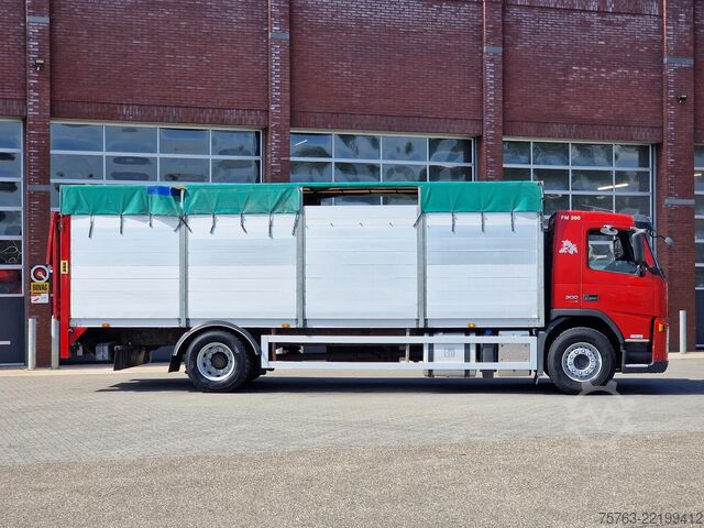 Transporte de ganado Volvo FM 300 4x2 - Livestock 1 deck - Ventilation - E...