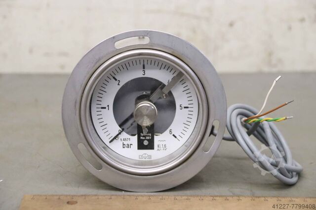 Kontak cihazlı basınç göstergesi Richter 0 bis 6 bar