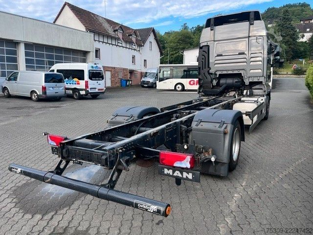 Truck chassis MAN 18.400 - Euro 6 - Klima - AHK - TÜV 01/27