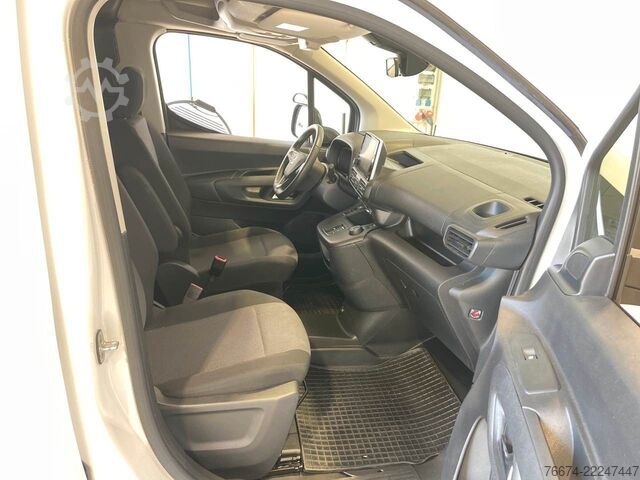 Bestelwagen OPEL Combo-e Cargo XL 50-kWh Regalsystem Navi Kamera