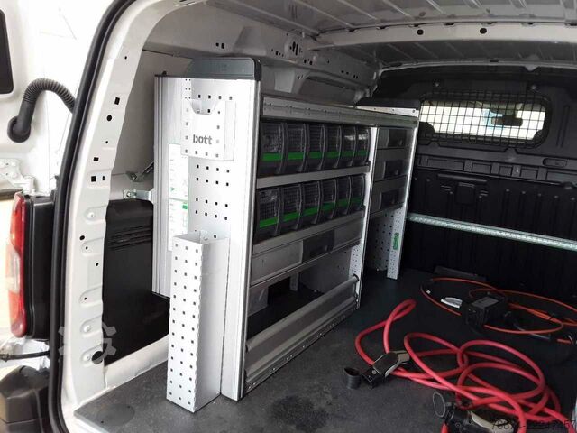 Bestelwagen OPEL Combo-e Cargo XL 50-kWh Regalsystem Navi Kamera
