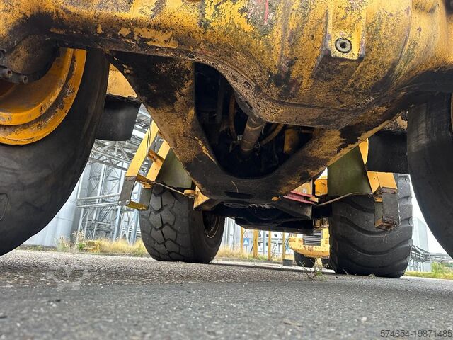 Log loader Volvo L180 C High Lift