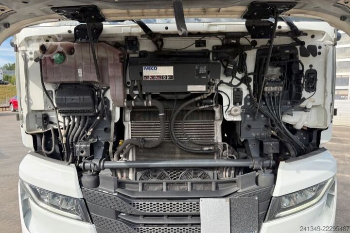 Tracteur routier standard IVECO S-Way 490 4x2
