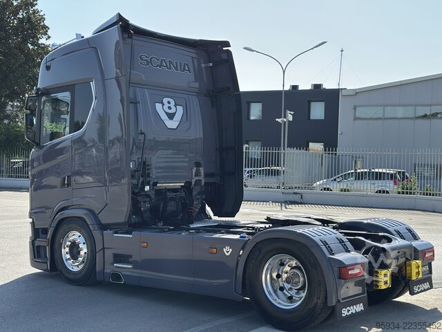 Standardni tegljač SCANIA 660 S